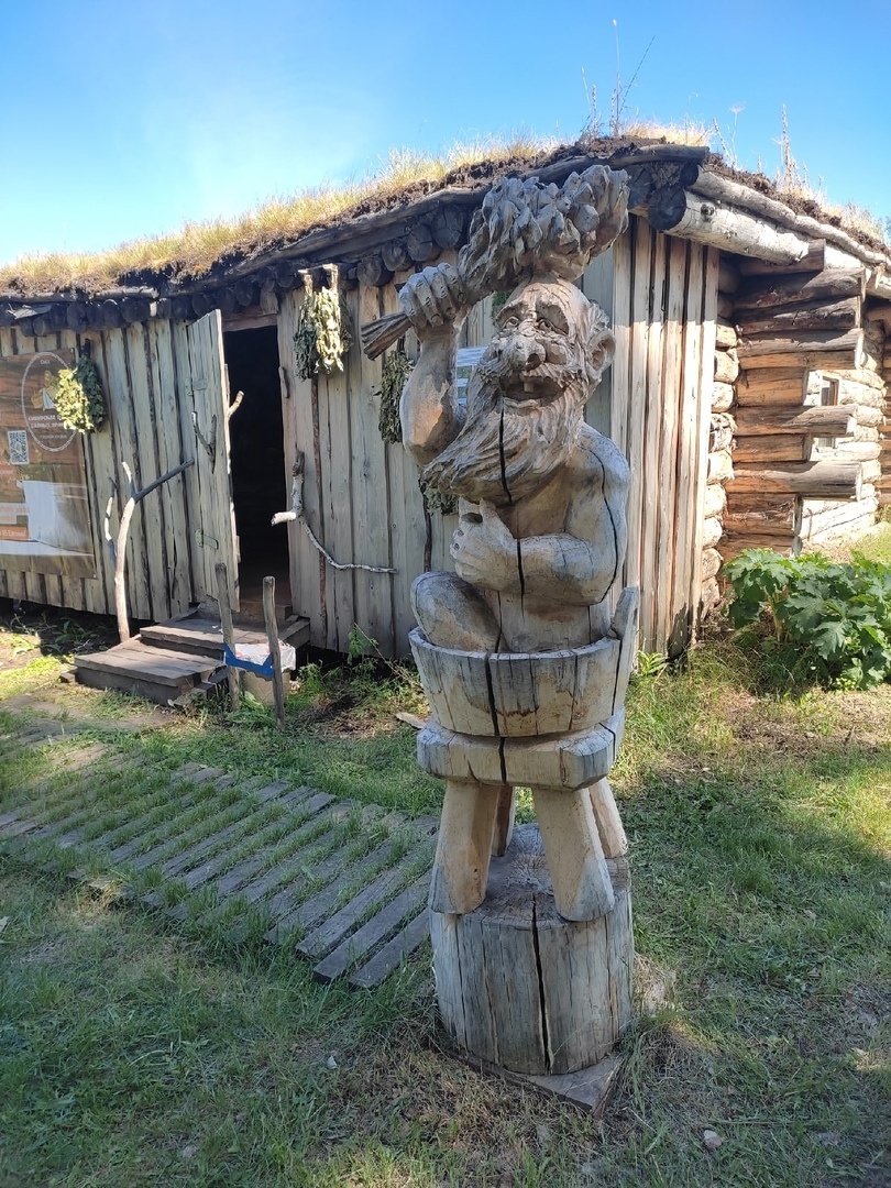 Банник скульптура